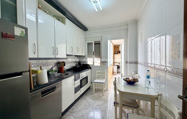 Resale - Apartment / flat - Torrevieja - Costa Blanca