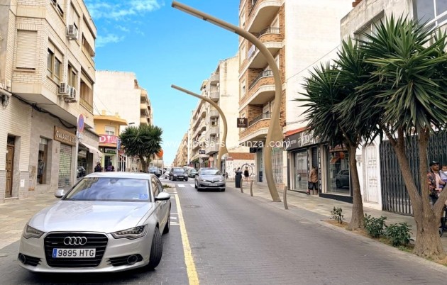 Resale - Apartment / flat - Torrevieja - Costa Blanca