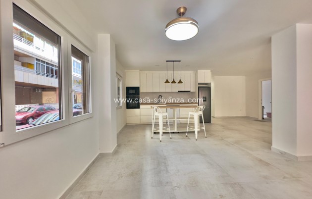 Herverkoop - Appartement / flat - Torrevieja - Acequion