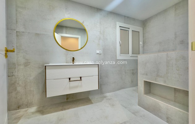 Herverkoop - Appartement / flat - Torrevieja - Acequion