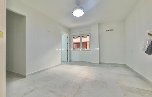 Herverkoop - Appartement / flat - Torrevieja - Acequion