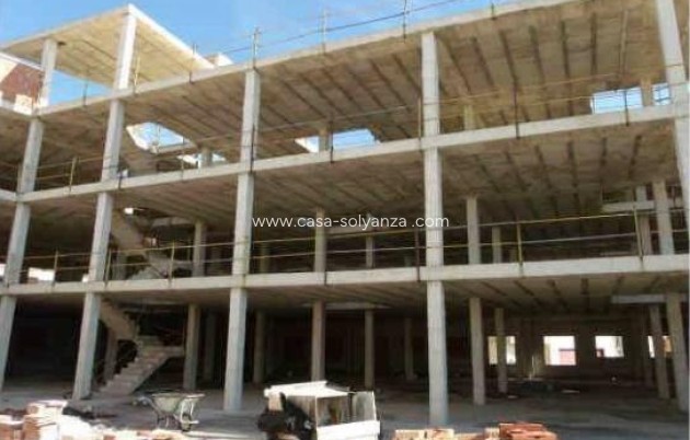 Reventa - Edificio - Los Montesinos - CENTRO