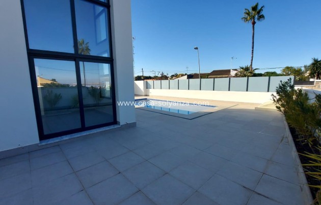 Resale - Villa - Torrevieja - Los Balcones