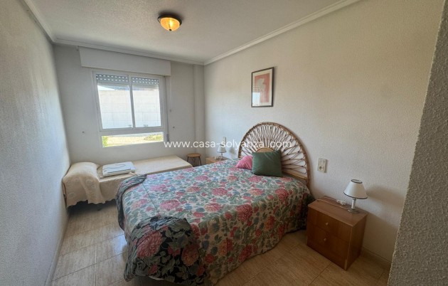 Resale - Apartment / flat - Torrevieja - Acequion
