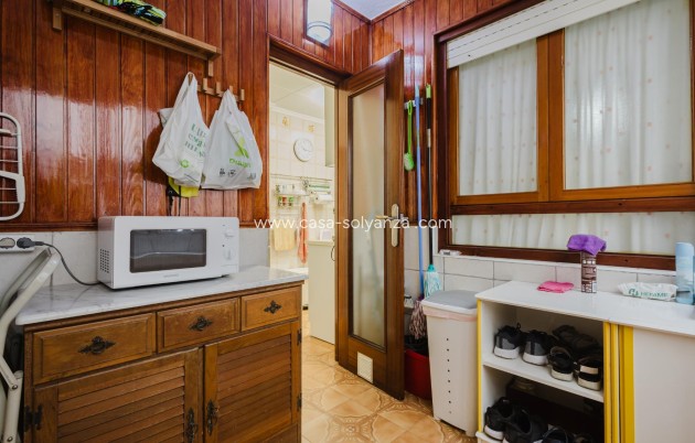Resale - Apartment / flat - Torrevieja - Acequion