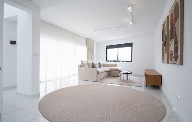 Resale - Villa - Torrevieja - La Valeta