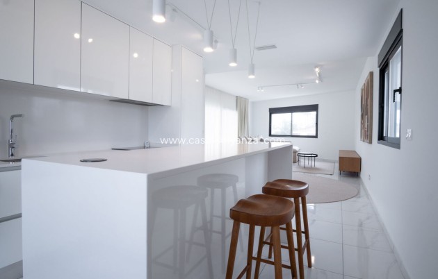 Resale - Villa - Torrevieja - La Valeta
