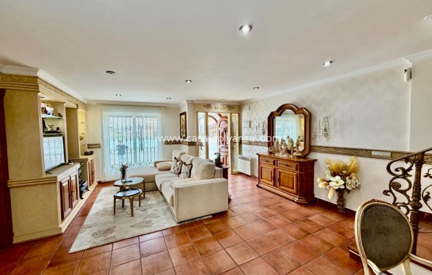 Resale - Villa - Orihuela Costa - La Zenia