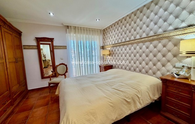 Resale - Villa - Orihuela Costa - La Zenia