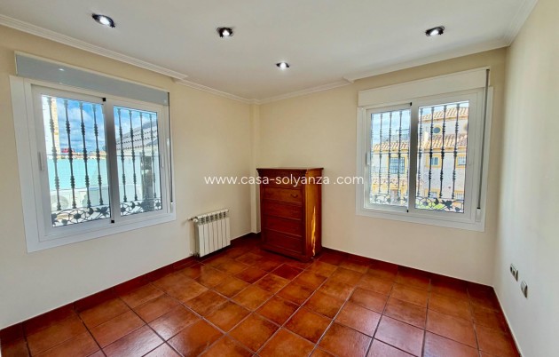 Resale - Villa - Orihuela Costa - La Zenia