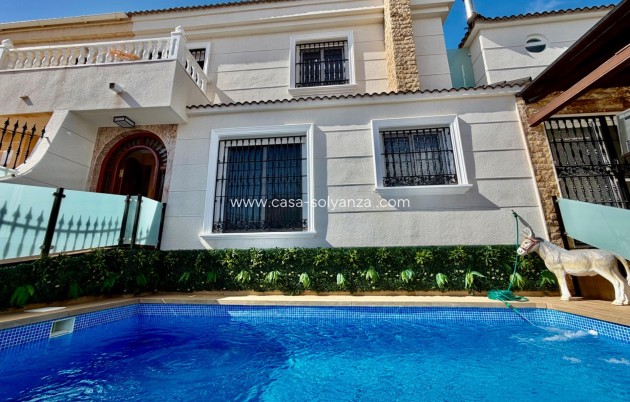 Resale - Villa - Orihuela Costa - La Zenia
