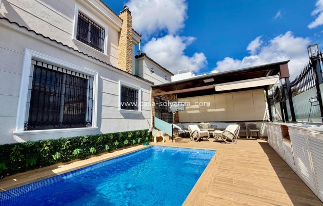Resale - Villa - Orihuela Costa - La Zenia