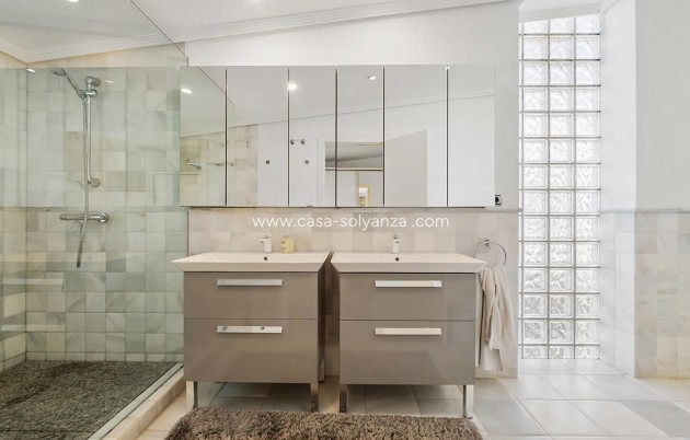 Wiederverkauf - Villa - Alicante - Campoamor