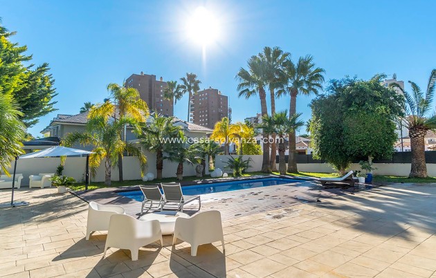 Wiederverkauf - Villa - Alicante - Campoamor