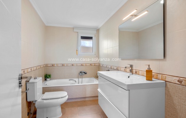 Wiederverkauf - Villa - Ciudad De Las Comunicaciones - Costa Blanca