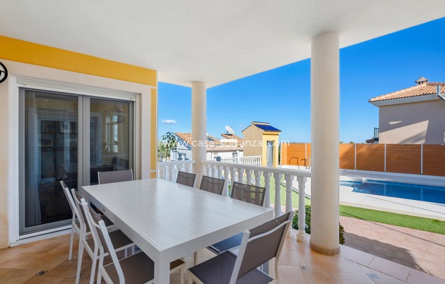 Wiederverkauf - Villa - Ciudad De Las Comunicaciones - Costa Blanca