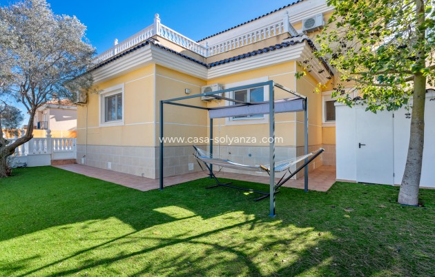 Wiederverkauf - Villa - Ciudad De Las Comunicaciones - Costa Blanca