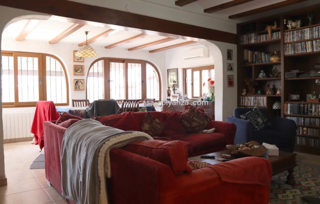 Reventa - Villa - Orba - Inland