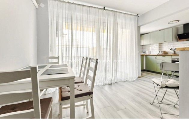 Herverkoop - Appartement / flat - Torrevieja - Center