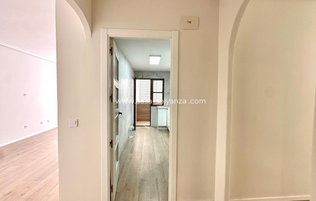 Herverkoop - Appartement / flat - Torrevieja - Center