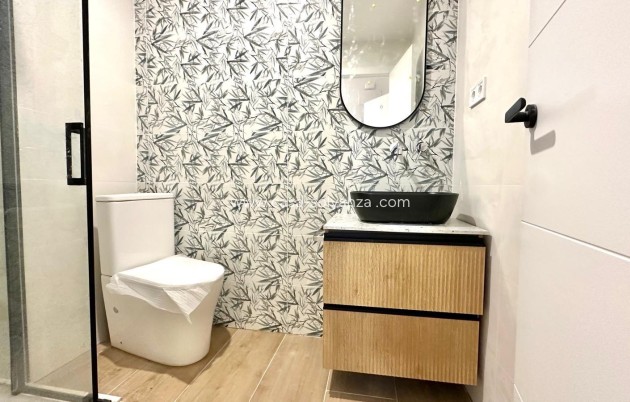 Herverkoop - Appartement / flat - Torrevieja - Center