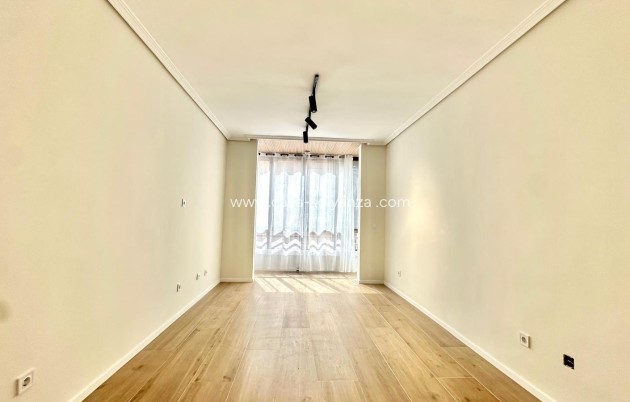 Herverkoop - Appartement / flat - Torrevieja - Center