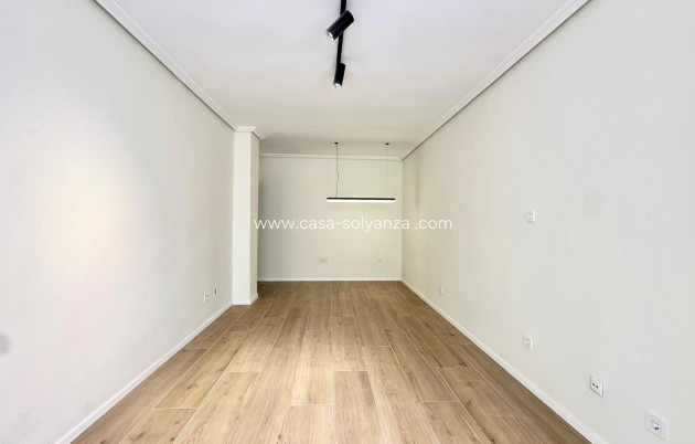 Herverkoop - Appartement / flat - Torrevieja - Center