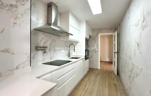 Herverkoop - Appartement / flat - Torrevieja - Center