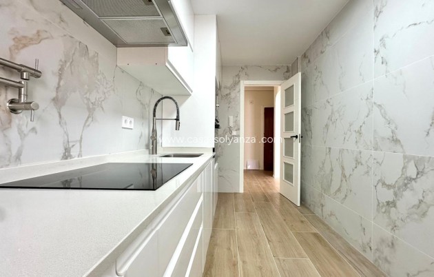 Herverkoop - Appartement / flat - Torrevieja - Center