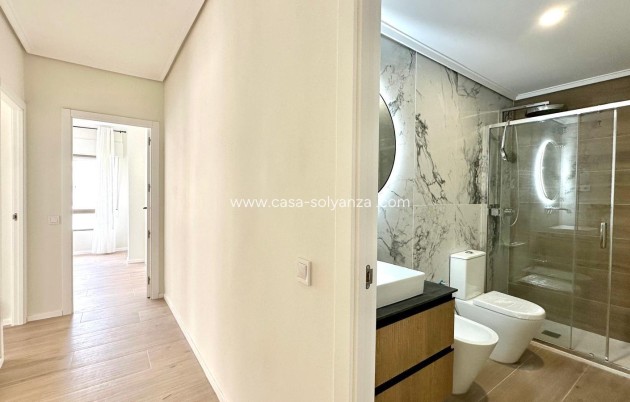 Herverkoop - Appartement / flat - Torrevieja - Center