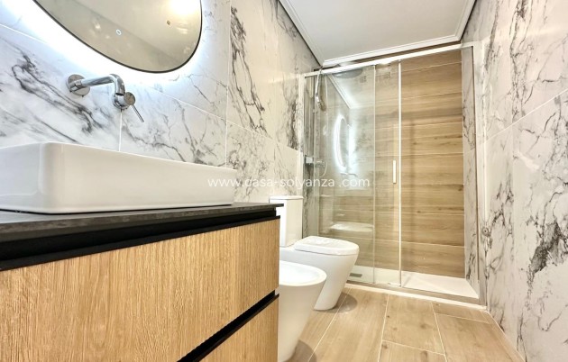 Herverkoop - Appartement / flat - Torrevieja - Center