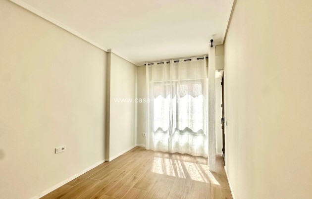Herverkoop - Appartement / flat - Torrevieja - Center