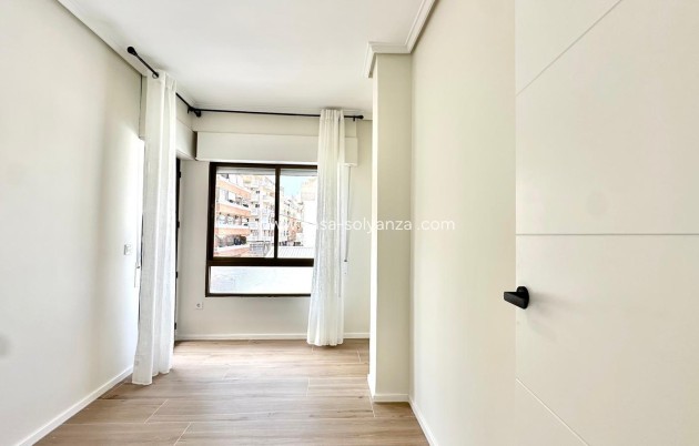 Herverkoop - Appartement / flat - Torrevieja - Center