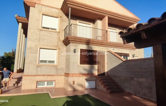 Resale - Villa - Caudete