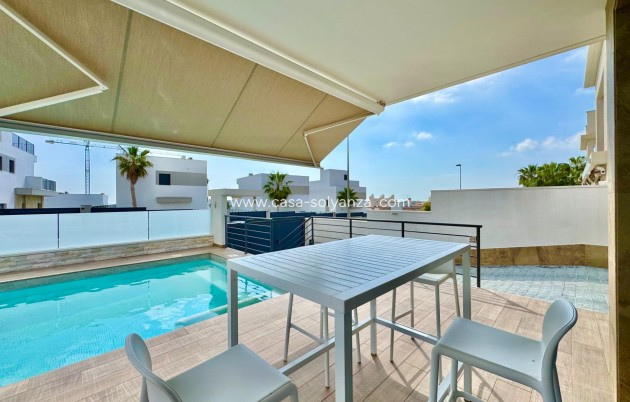 Wiederverkauf - Villa - San Miguel de Salinas - Bellavista