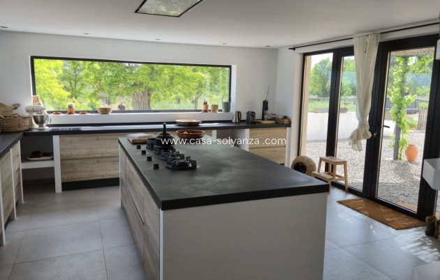Reventa - Comercial - Almansa