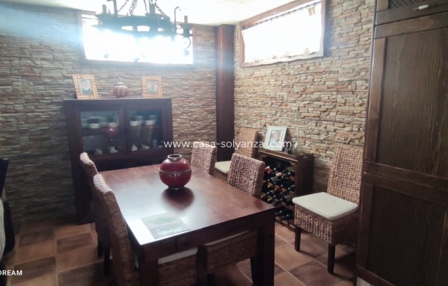 Resale - Villa - Caudete
