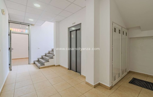 Herverkoop - Business local - Torrevieja - Antonio Machado