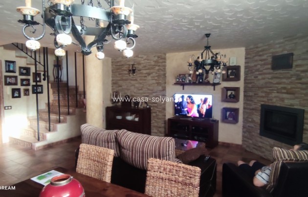 Resale - Villa - Caudete