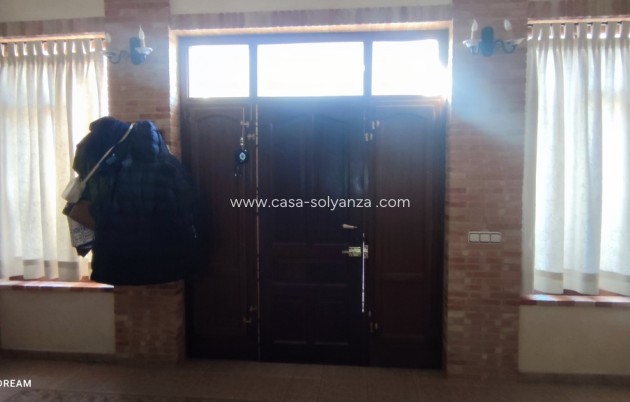 Resale - Villa - Caudete