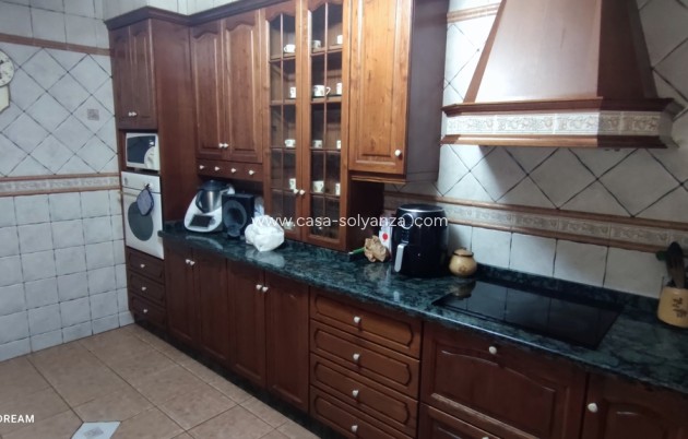 Resale - Villa - Caudete