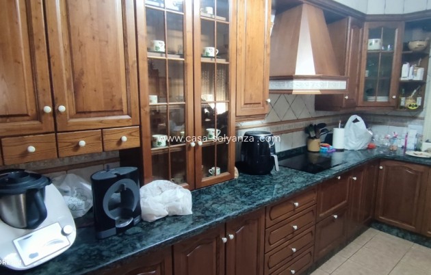Resale - Villa - Caudete