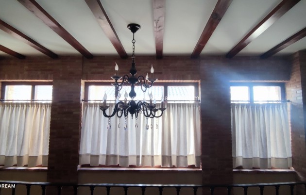 Resale - Villa - Caudete