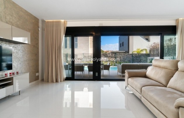 Resale - Villa - Orihuela Costa - Agua Marina
