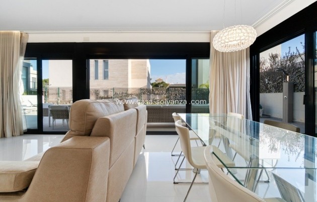 Resale - Villa - Orihuela Costa - Agua Marina