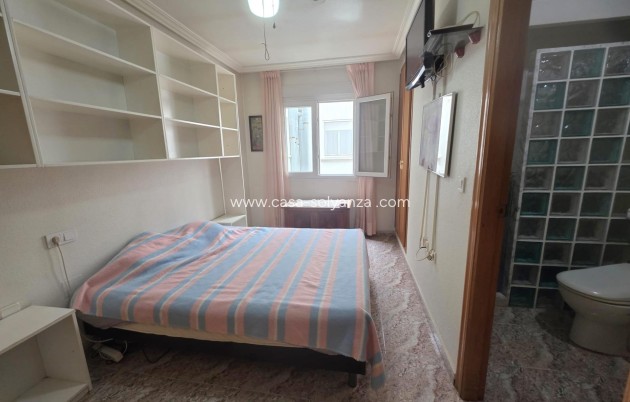 Herverkoop - Appartement / flat - Torrevieja - Estacion Autobuses