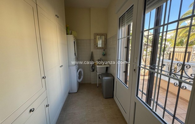 Resale - Villa - Orihuela Costa - Playa Flamenca