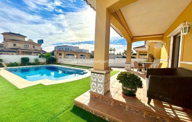 Resale - Villa - Orihuela Costa - Cabo Roig