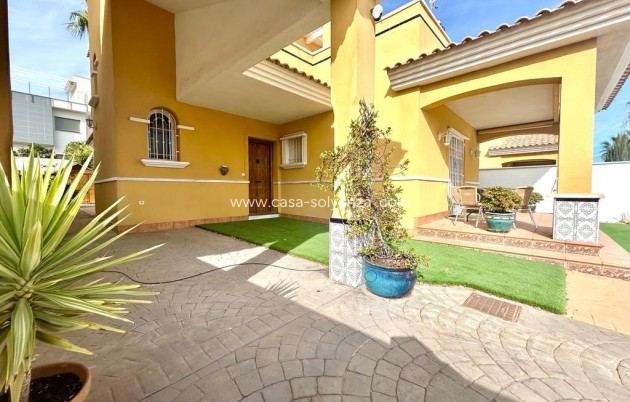 Resale - Villa - Orihuela Costa - Cabo Roig