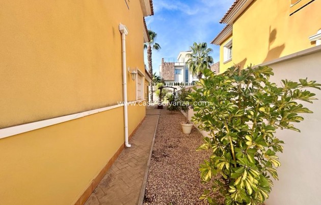 Resale - Villa - Orihuela Costa - Cabo Roig